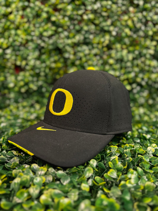 Nike Dri Fit Oregon Fitted Hat