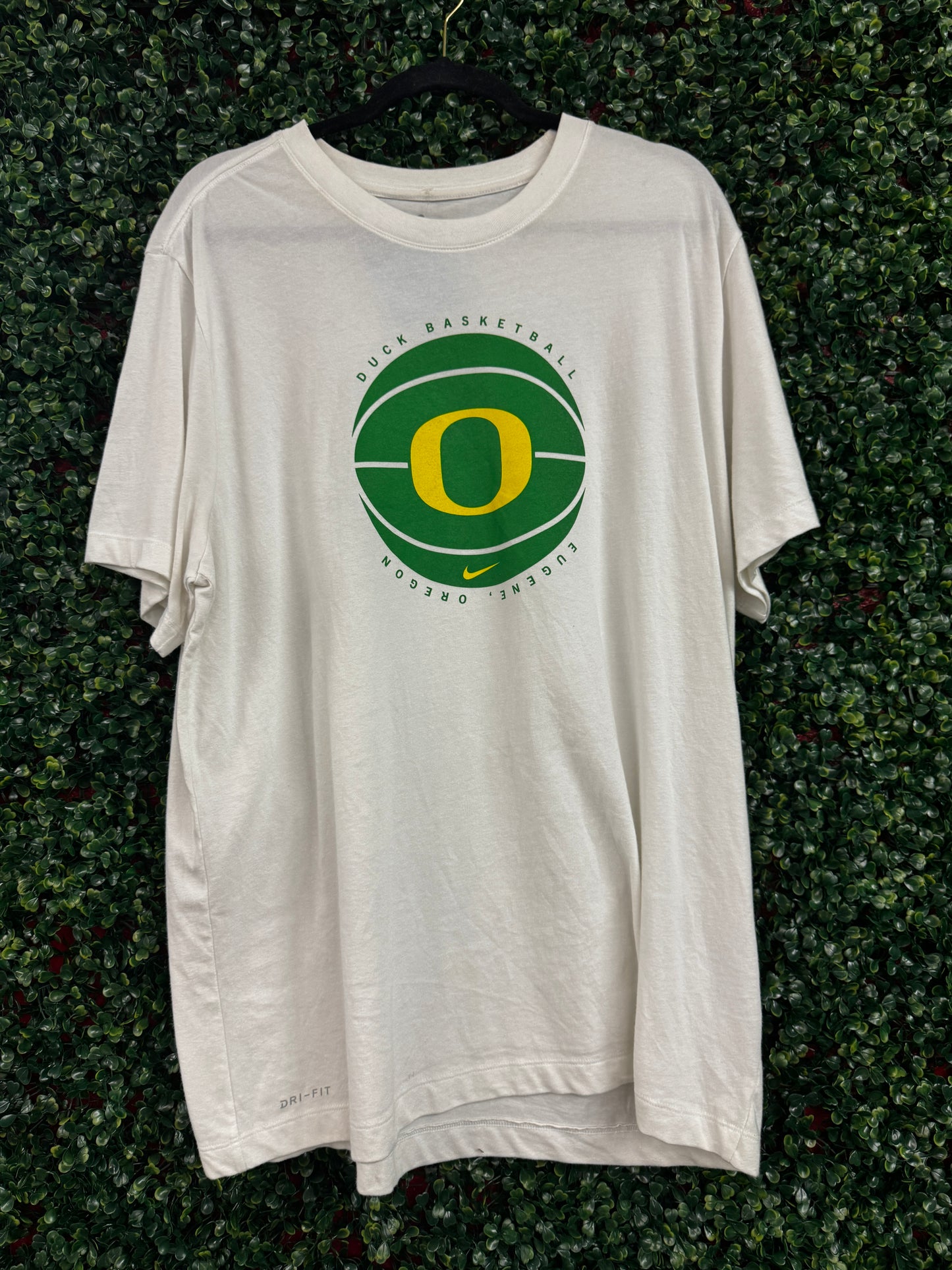 Oregon Basketball tee