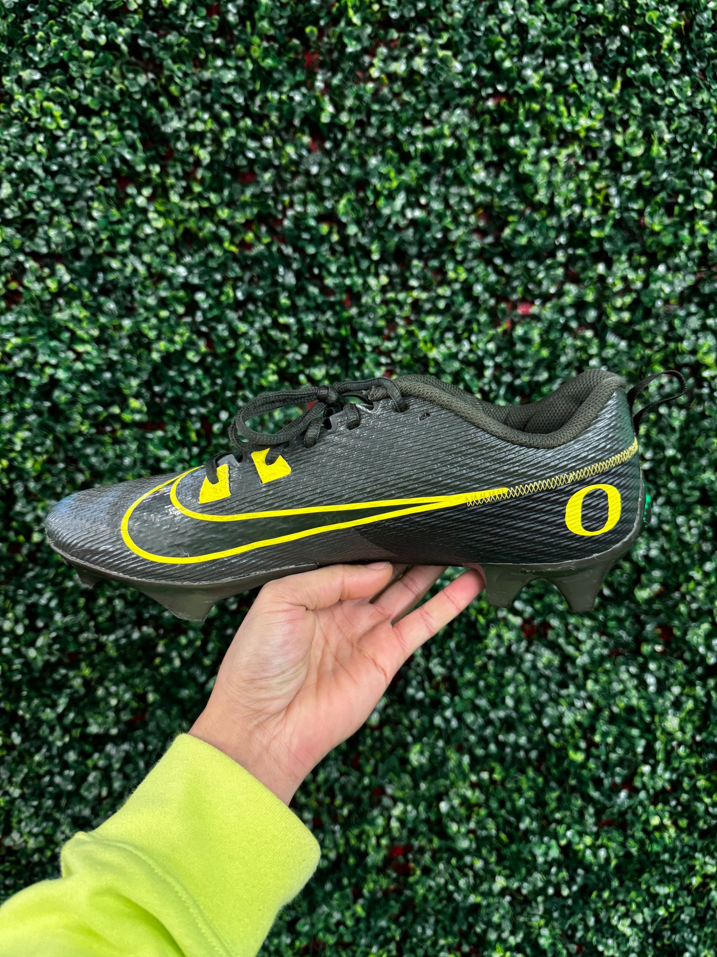 Oregon Vapor Football Cleats (2023)