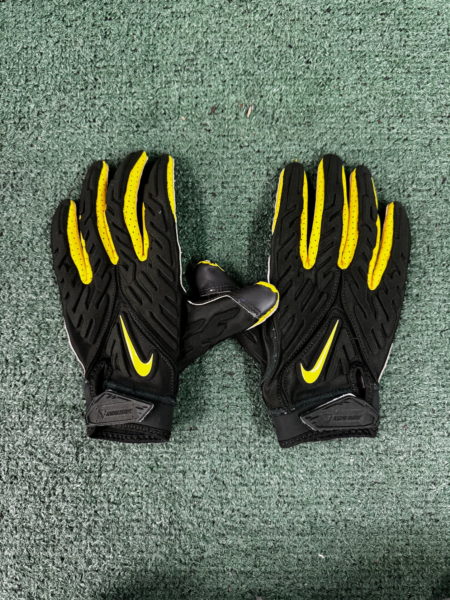 Oregon Football Gloves