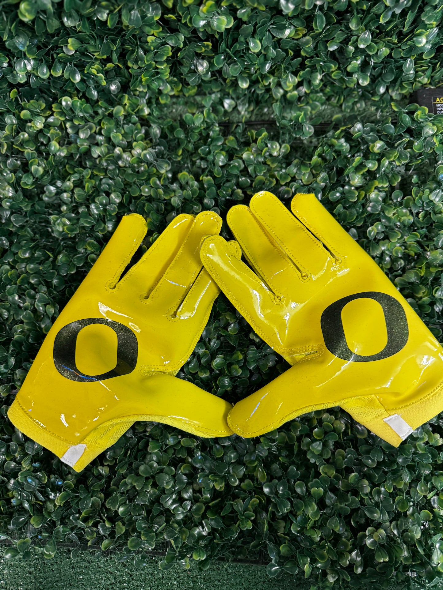 Nike Vapor Knit Oregon Football Gloves